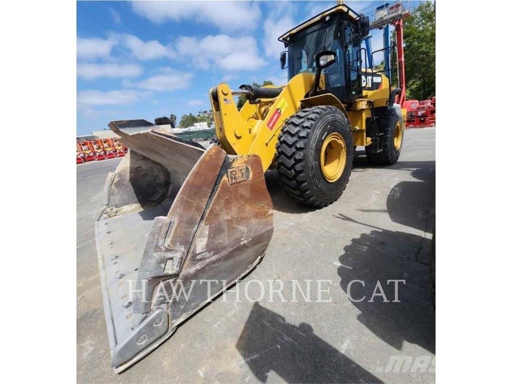 CAT 950M Kolesni nakladalci