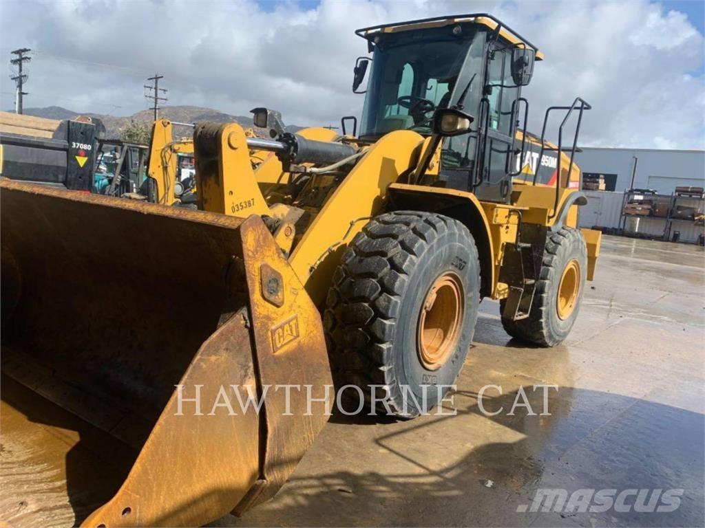 CAT 950M Kolesni nakladalci
