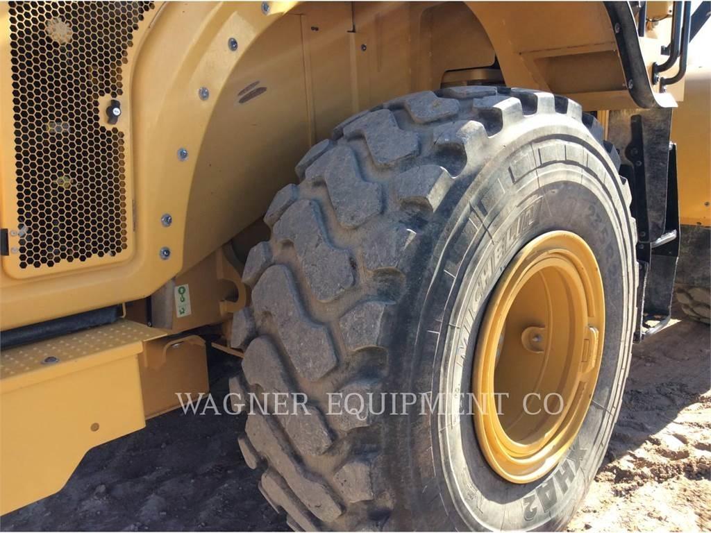 CAT 950M Kolesni nakladalci