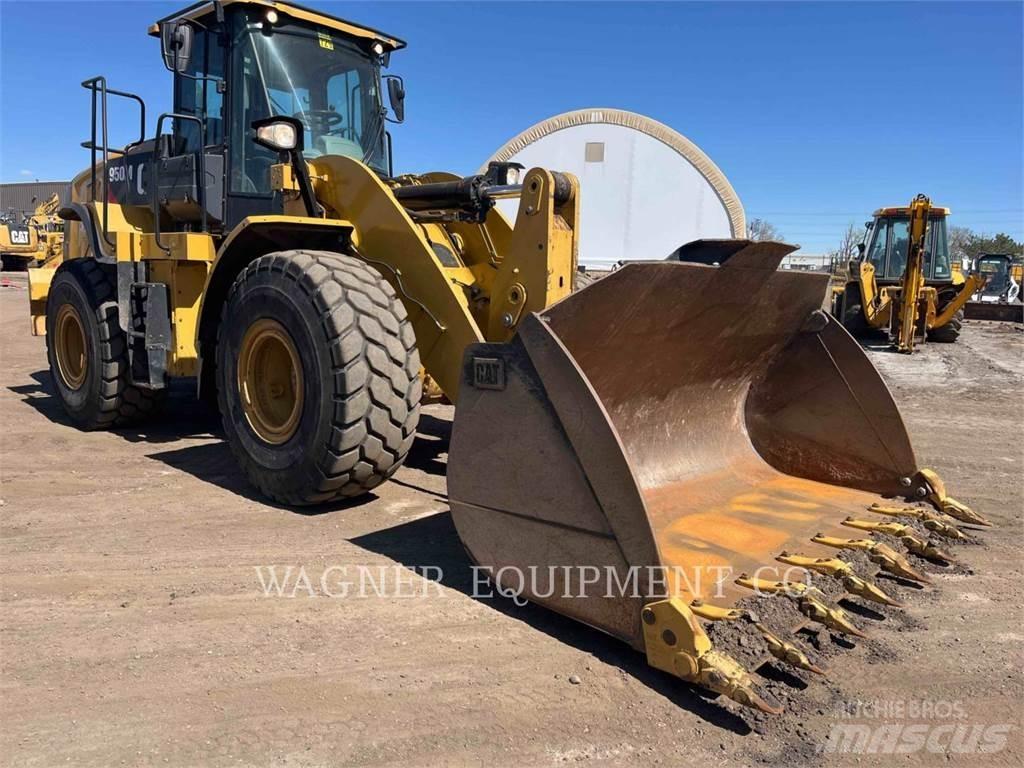 CAT 950M FC Kolesni nakladalci