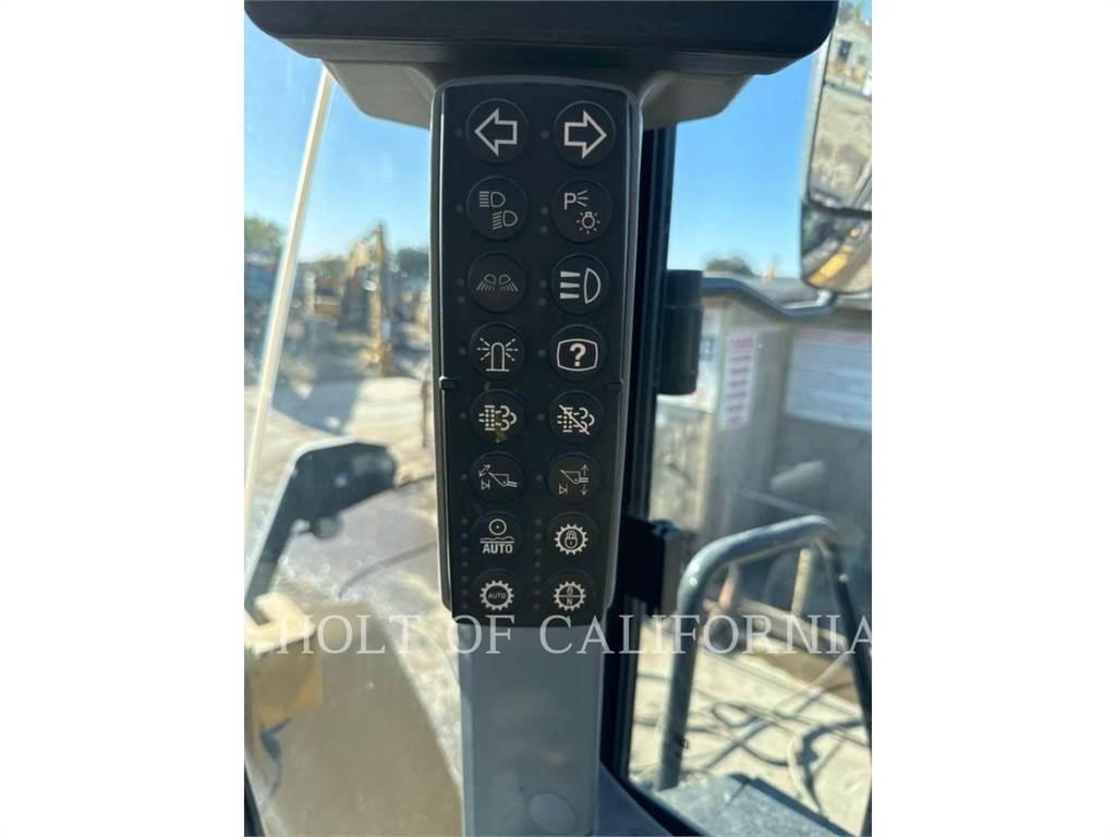 CAT 950M HL Kolesni nakladalci
