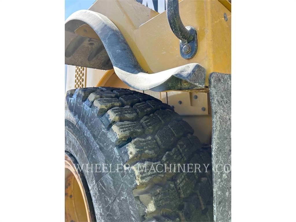 CAT 950M JRB Kolesni nakladalci