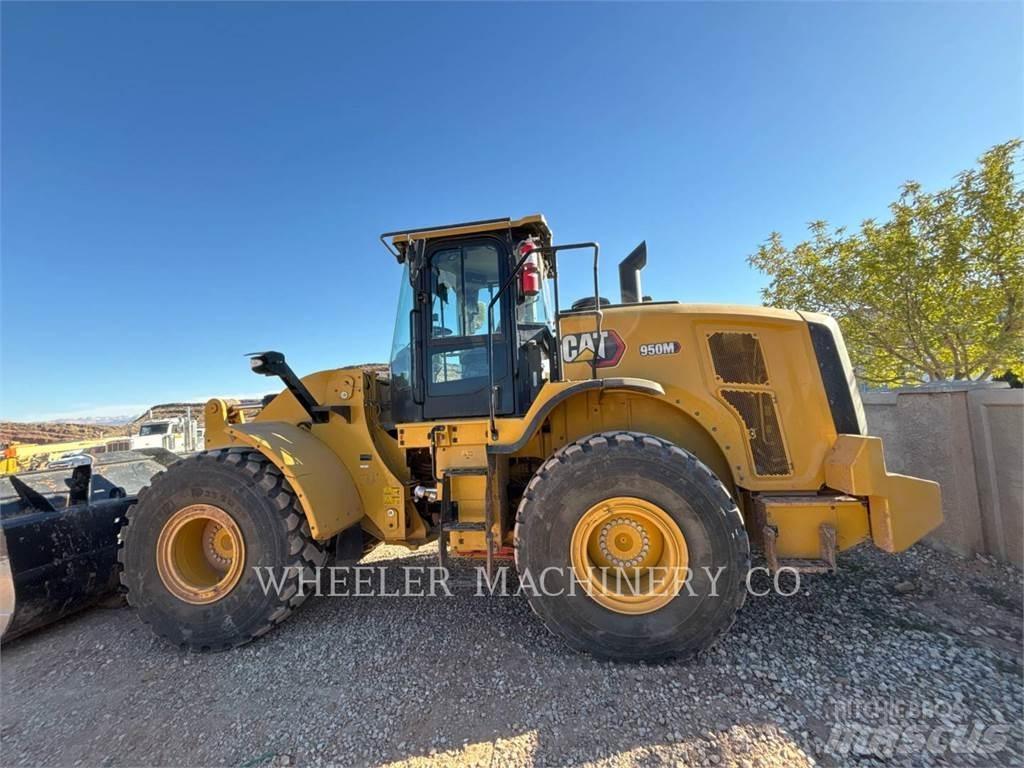 CAT 950M QC Kolesni nakladalci