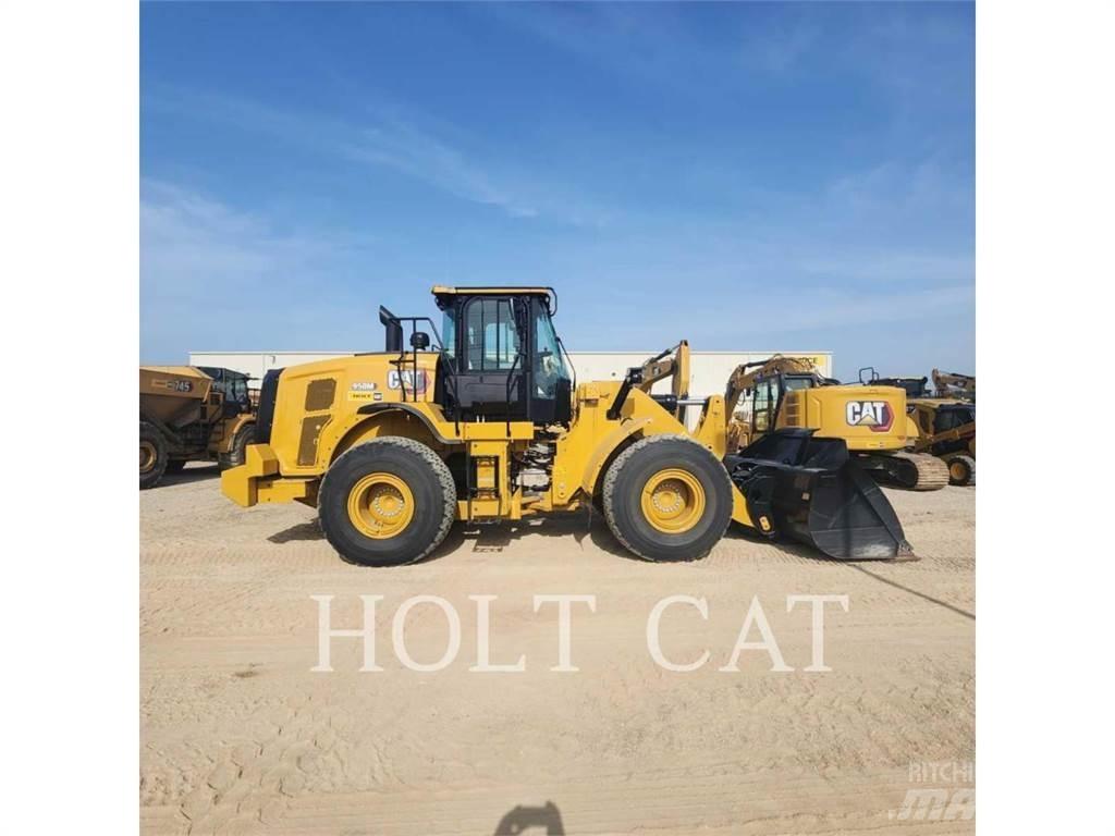 CAT 950M QC Kolesni nakladalci