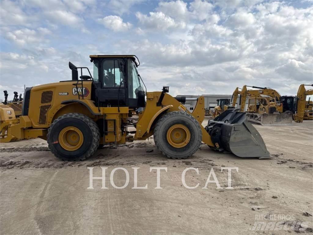 CAT 950M QC Kolesni nakladalci