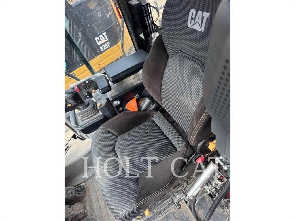 CAT 950M QC Kolesni nakladalci