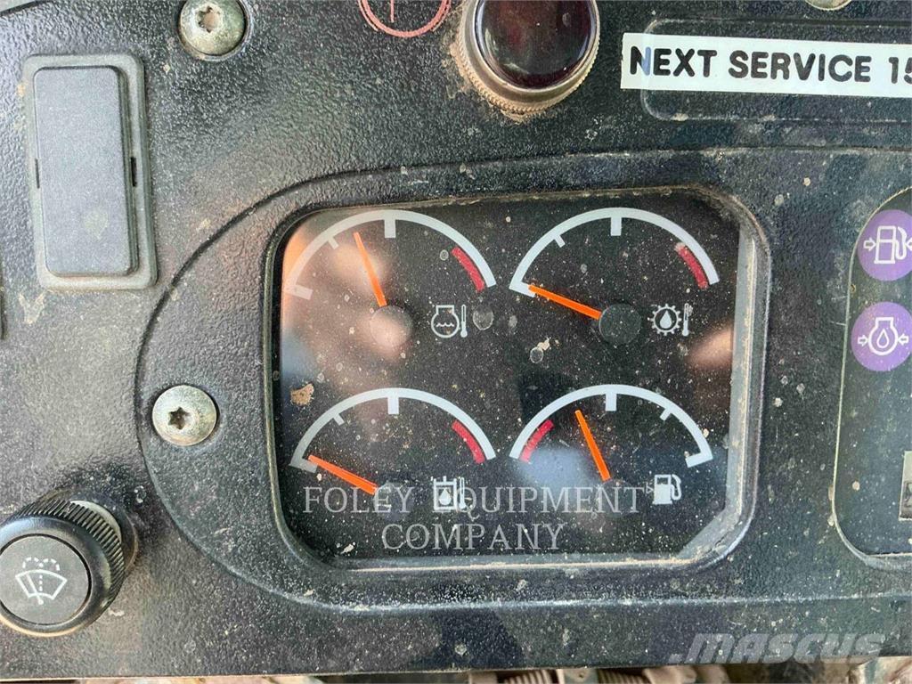 CAT 953C Nakladalci goseničarji