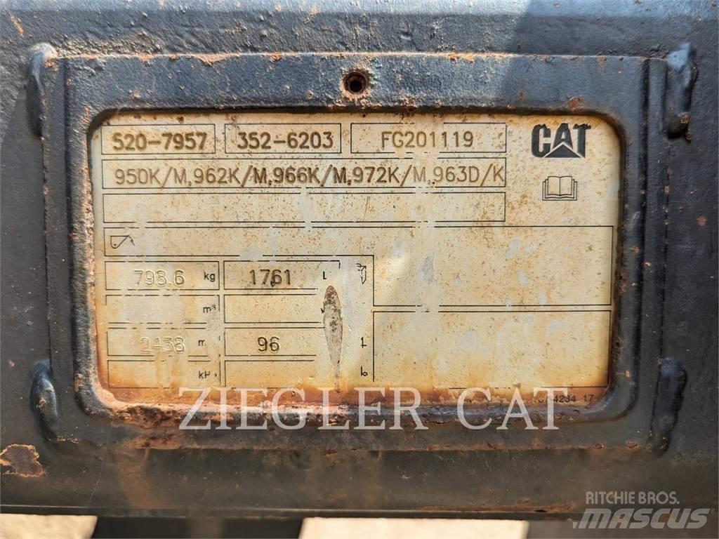 CAT 953KLGP Nakladalci goseničarji