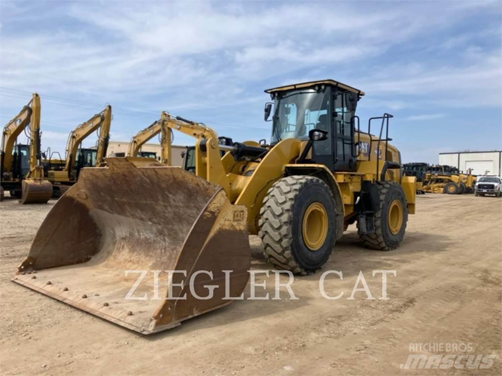 CAT 962 Kolesni nakladalci