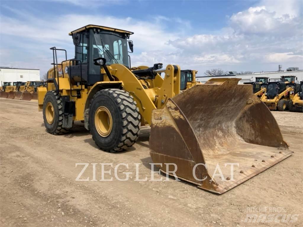 CAT 962 Kolesni nakladalci
