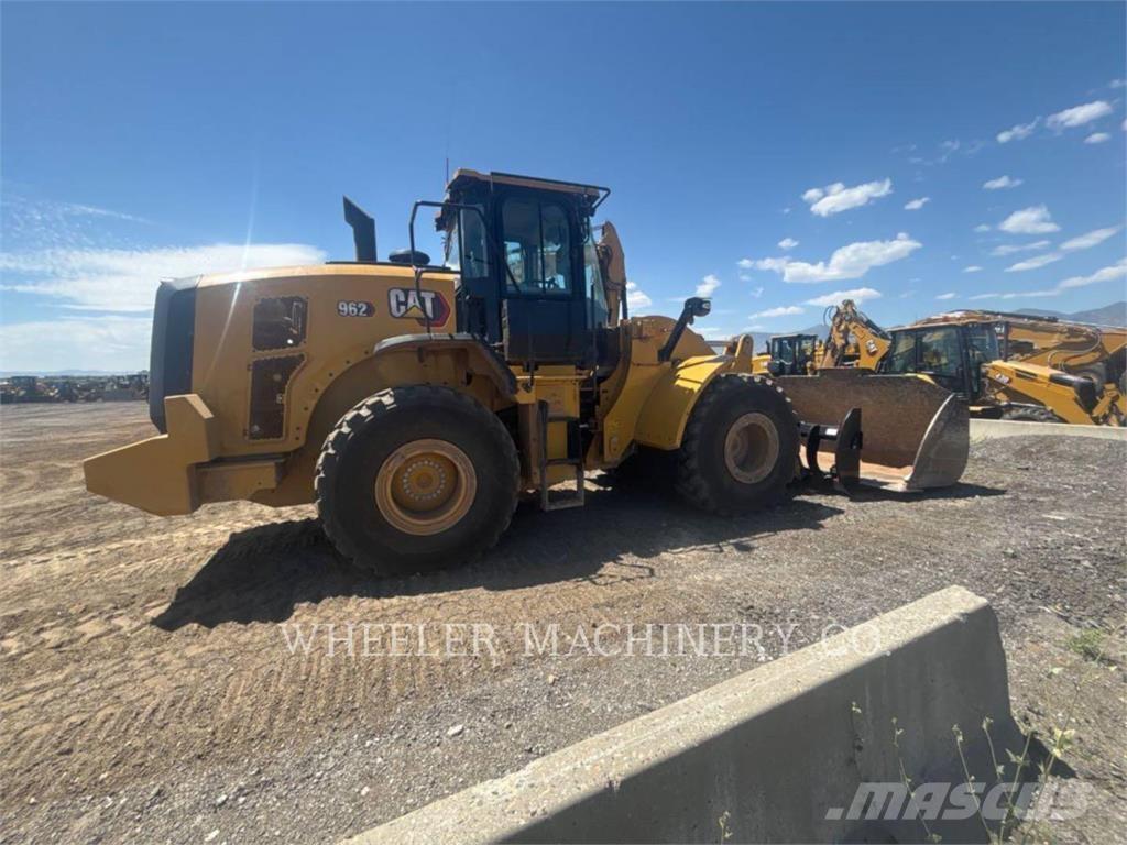 CAT 962 QC Kolesni nakladalci