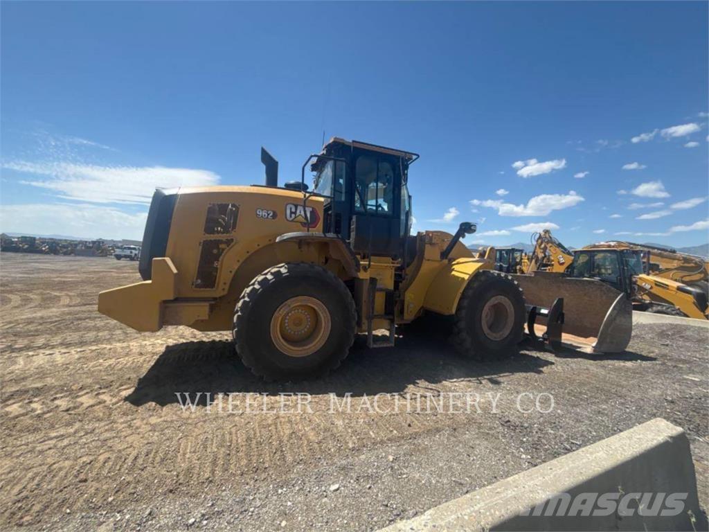 CAT 962 QC Kolesni nakladalci