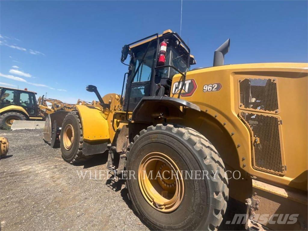 CAT 962 QC Kolesni nakladalci