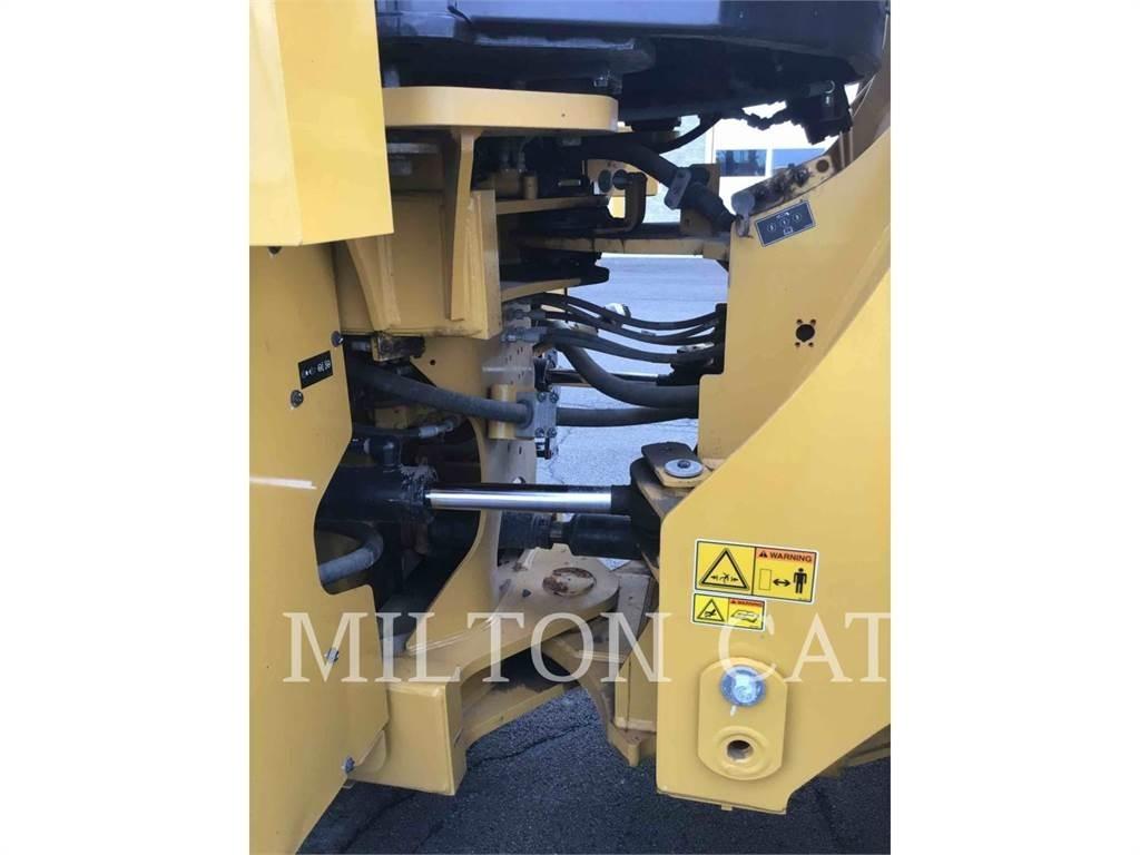 CAT 962M Kolesni nakladalci