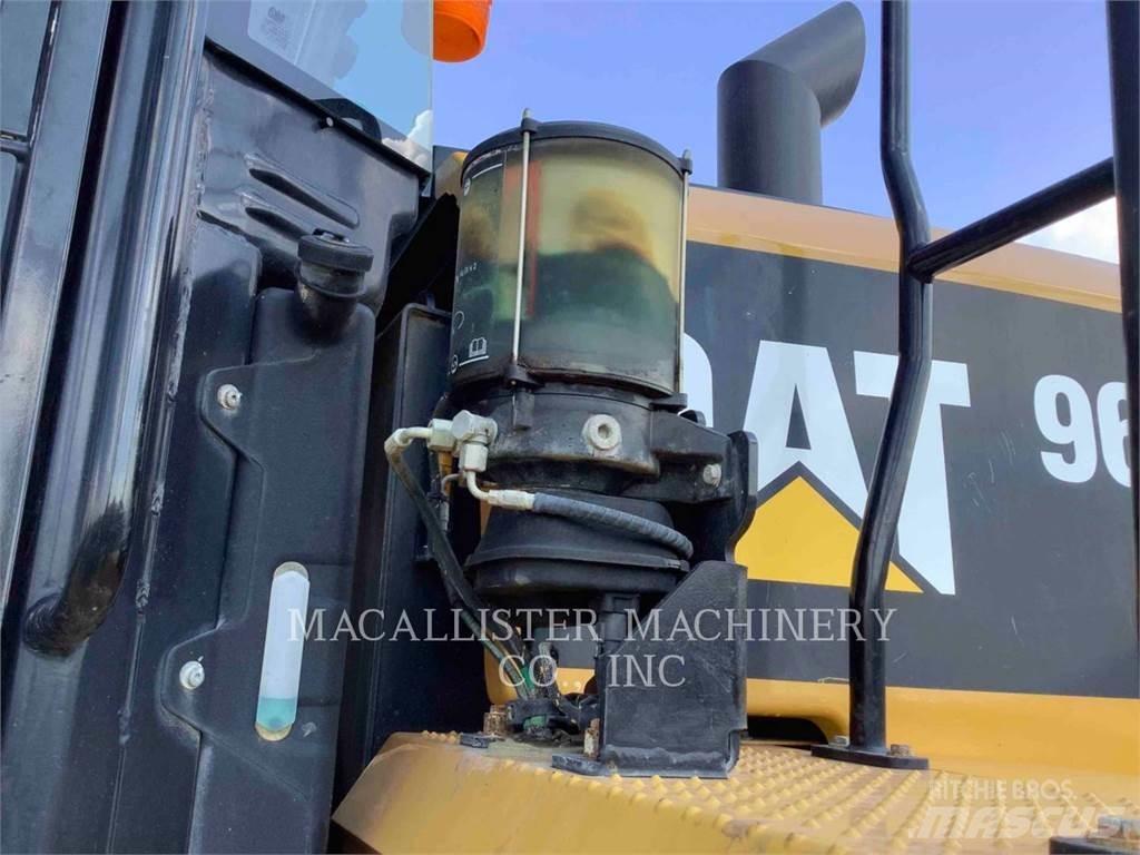 CAT 962M Kolesni nakladalci