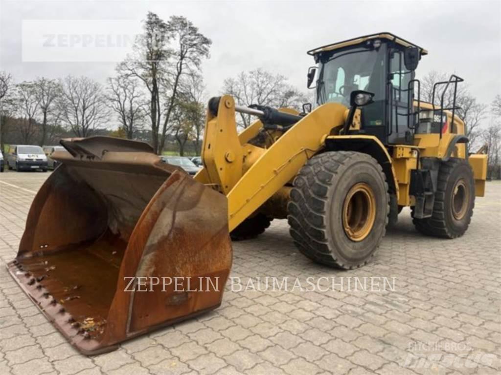 CAT 962M Kolesni nakladalci