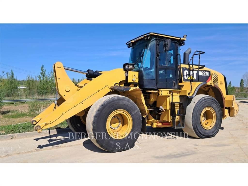 CAT 962M Kolesni nakladalci