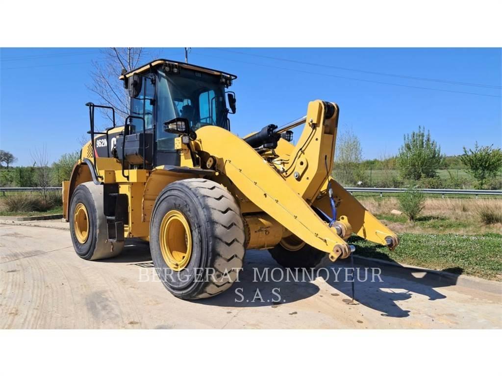 CAT 962M Kolesni nakladalci