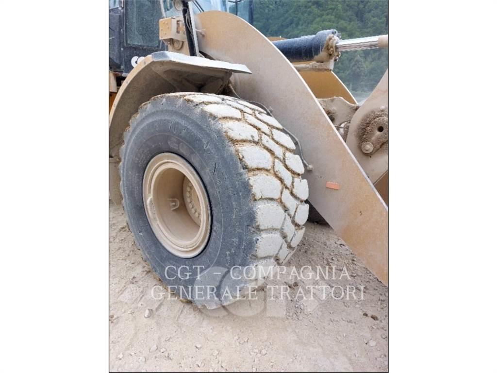 CAT 962M Kolesni nakladalci
