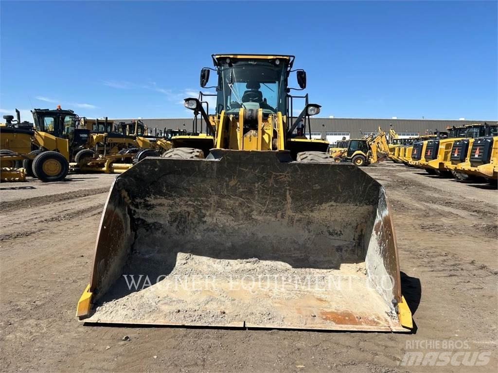 CAT 962M Kolesni nakladalci