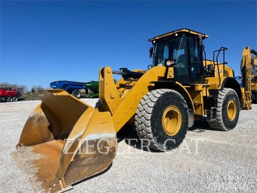 CAT 962M Kolesni nakladalci