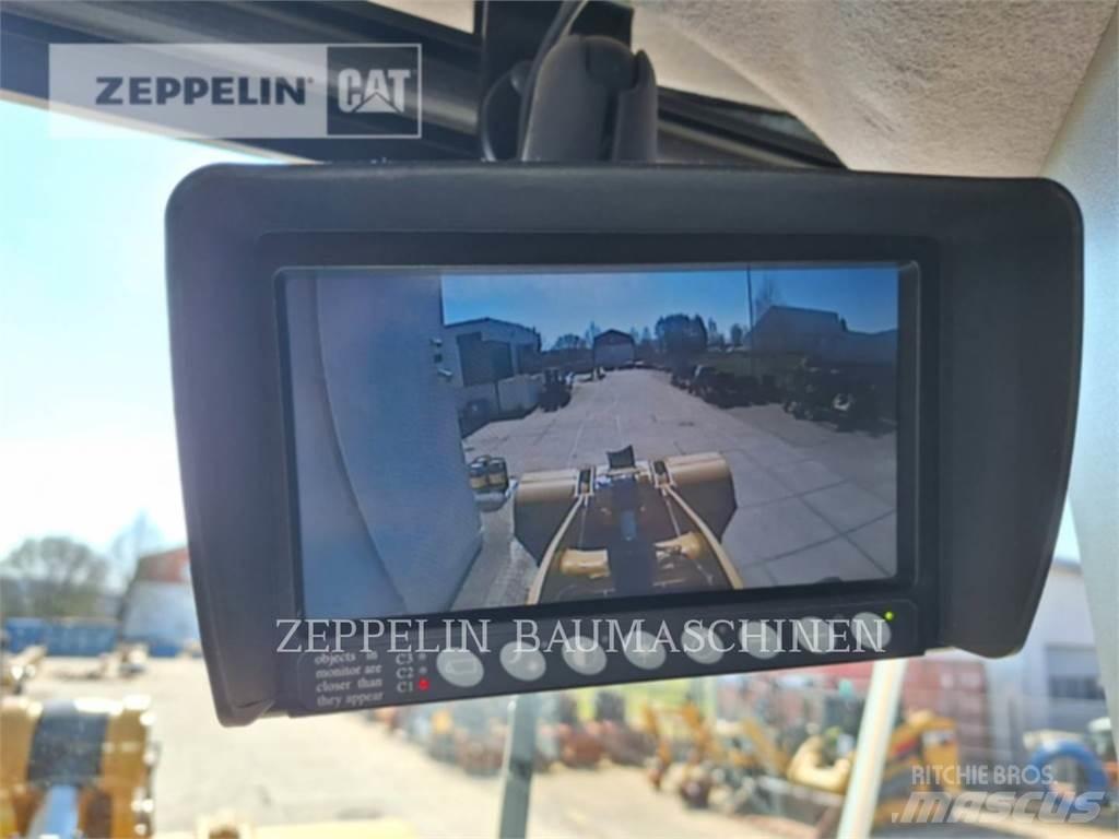 CAT 962M Kolesni nakladalci