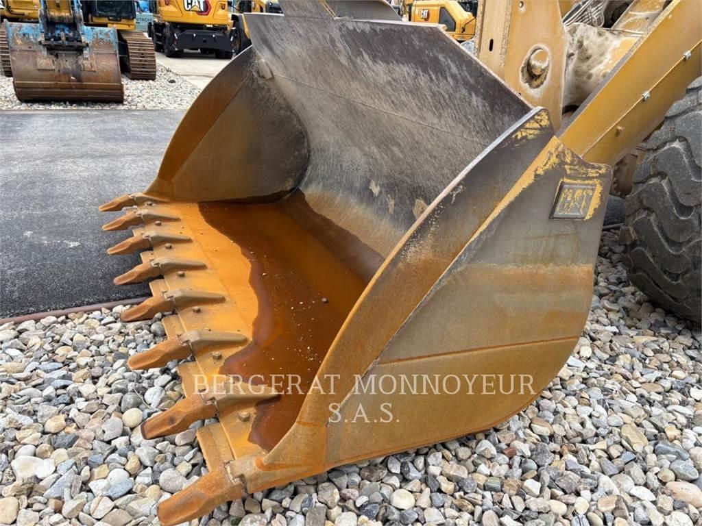 CAT 962M Kolesni nakladalci