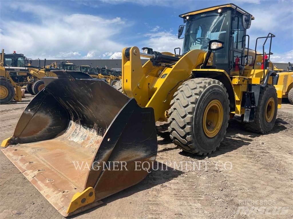 CAT 962M Kolesni nakladalci