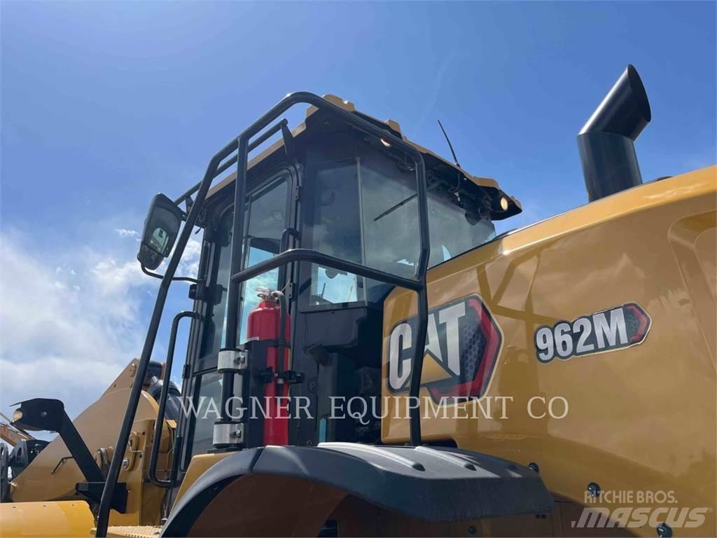 CAT 962M Kolesni nakladalci