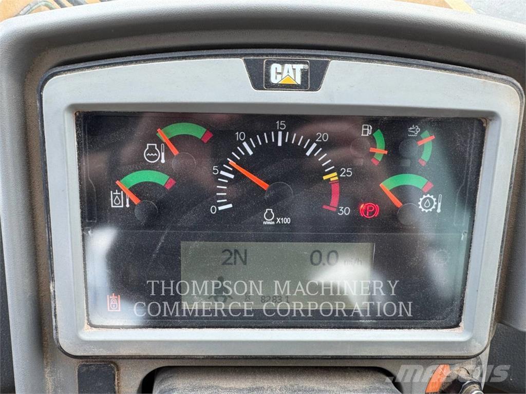 CAT 962M Kolesni nakladalci