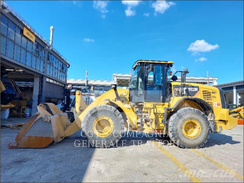 CAT 962M Kolesni nakladalci