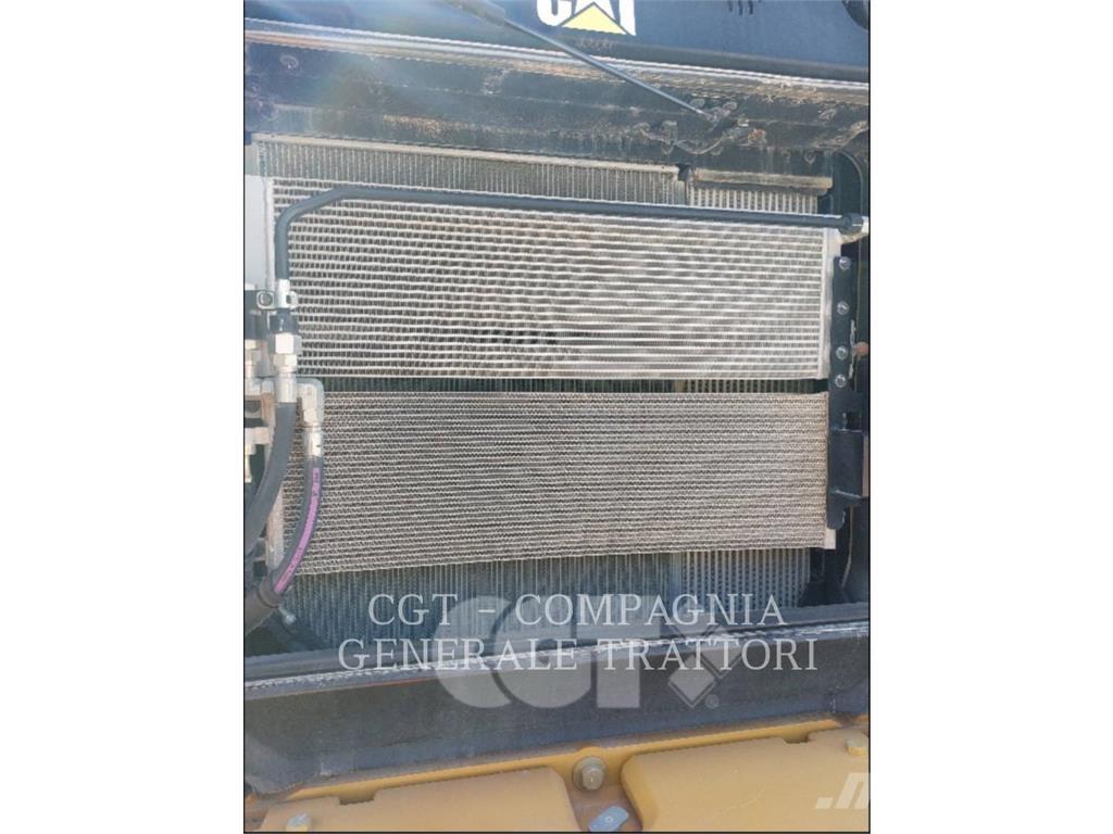 CAT 962M Kolesni nakladalci