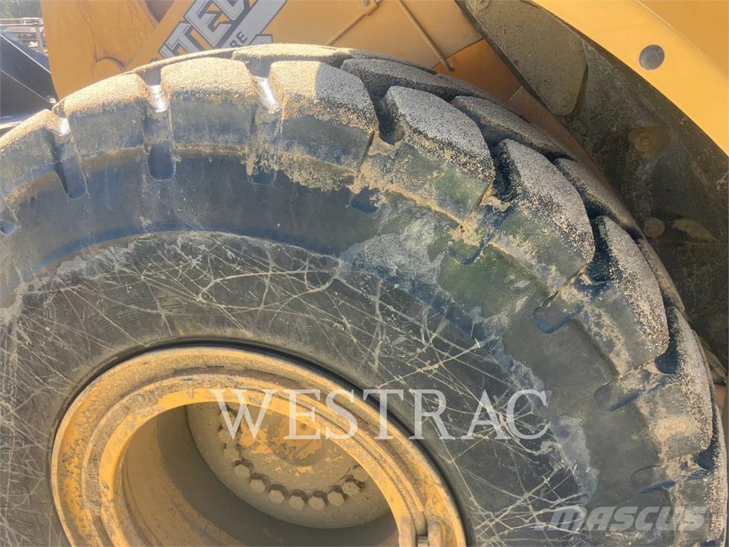 CAT 962M Kolesni nakladalci