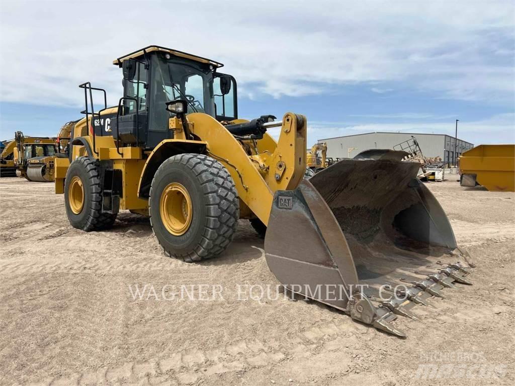 CAT 962M FC Kolesni nakladalci