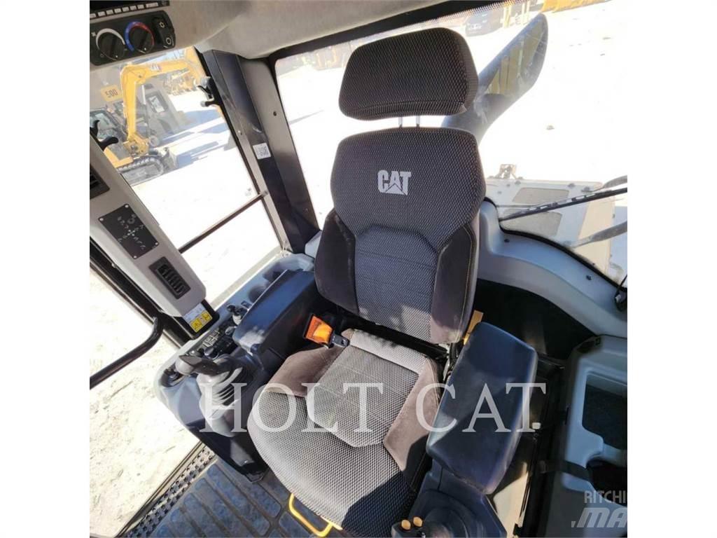 CAT 963 Nakladalci goseničarji