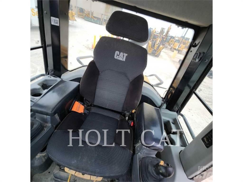CAT 963 Nakladalci goseničarji