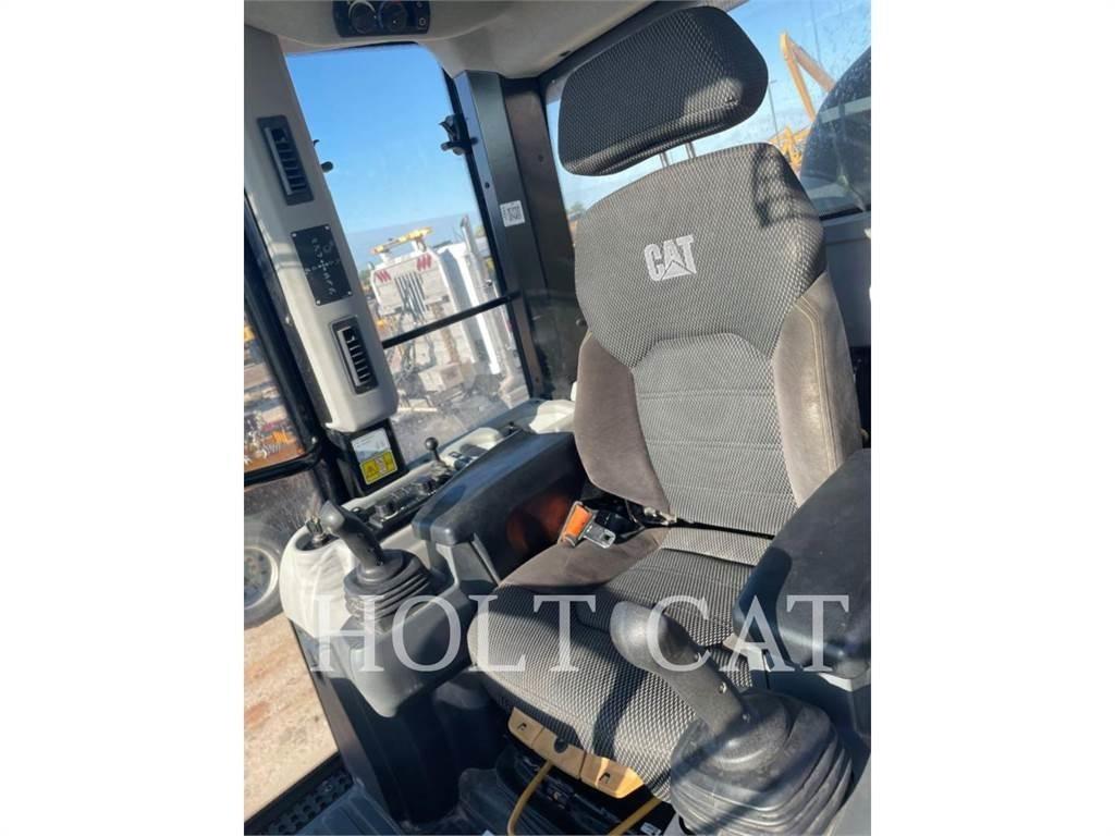 CAT 963 Kolesni nakladalci
