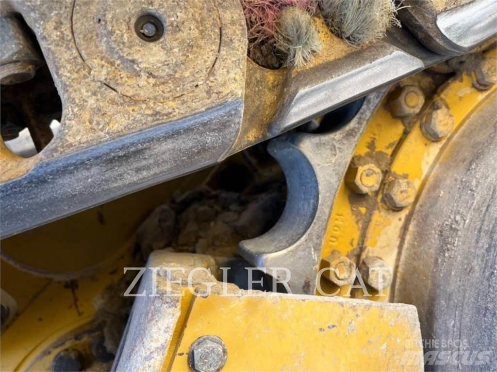 CAT 963K Nakladalci goseničarji