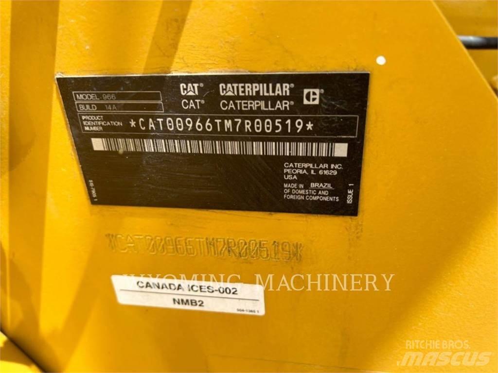 CAT 966 Kolesni nakladalci