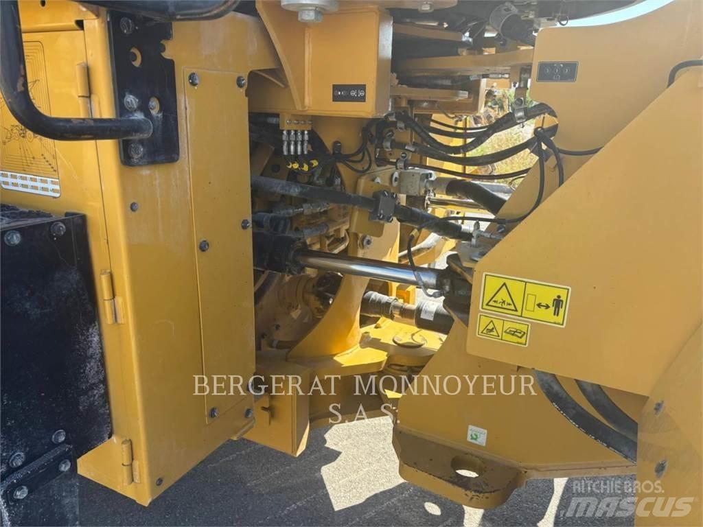 CAT 966 Kolesni nakladalci