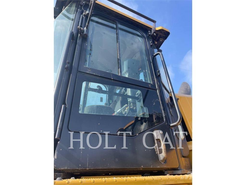 CAT 966 QC Kolesni nakladalci
