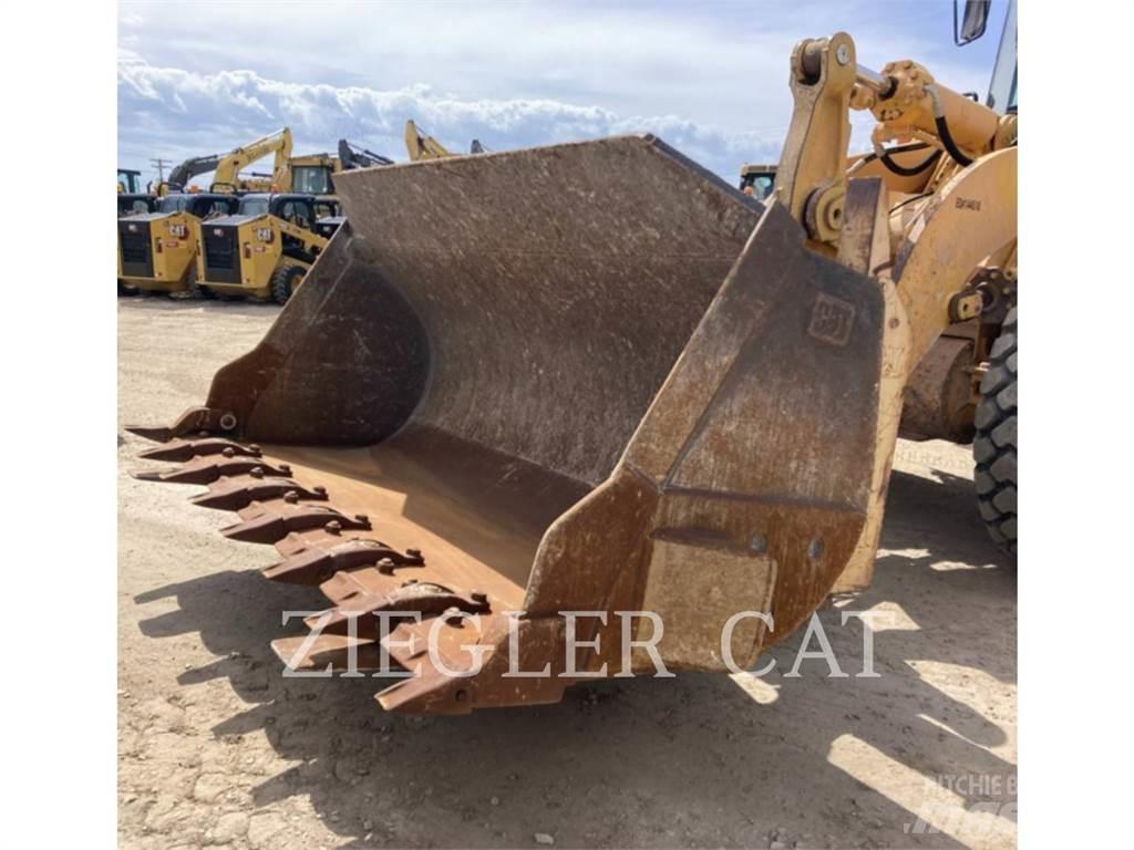 CAT 966G Kolesni nakladalci