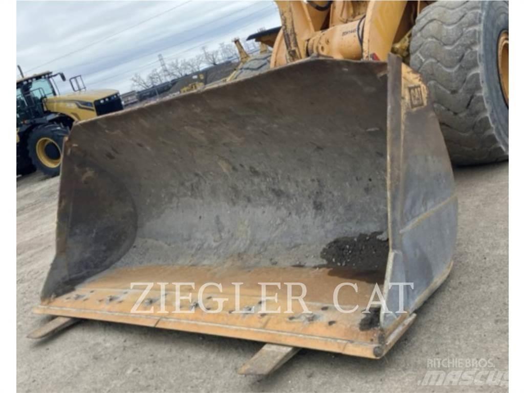 CAT 966G Kolesni nakladalci