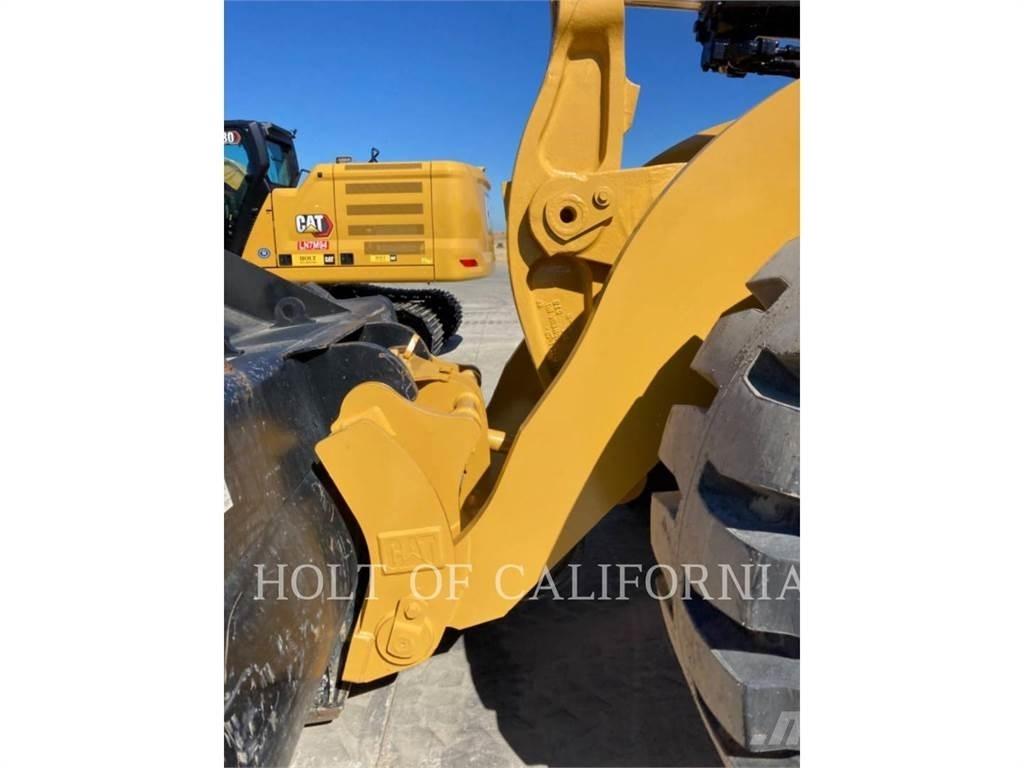 CAT 966M Kolesni nakladalci