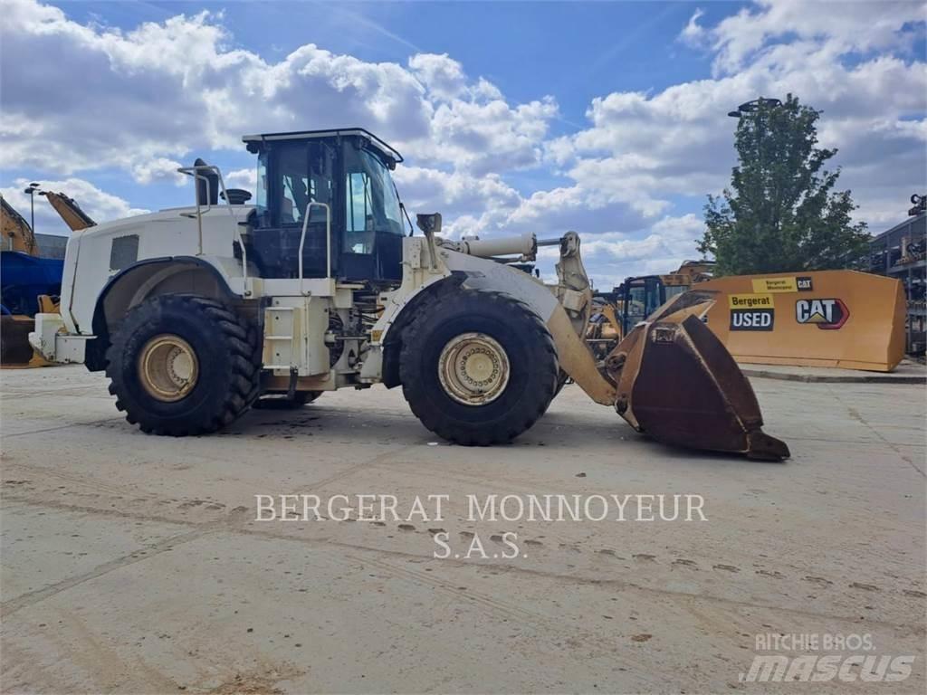 CAT 966M Kolesni nakladalci