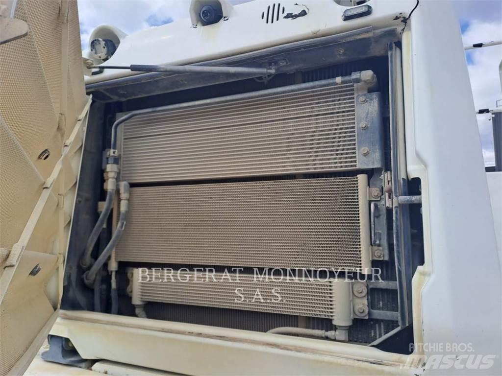 CAT 966M Kolesni nakladalci