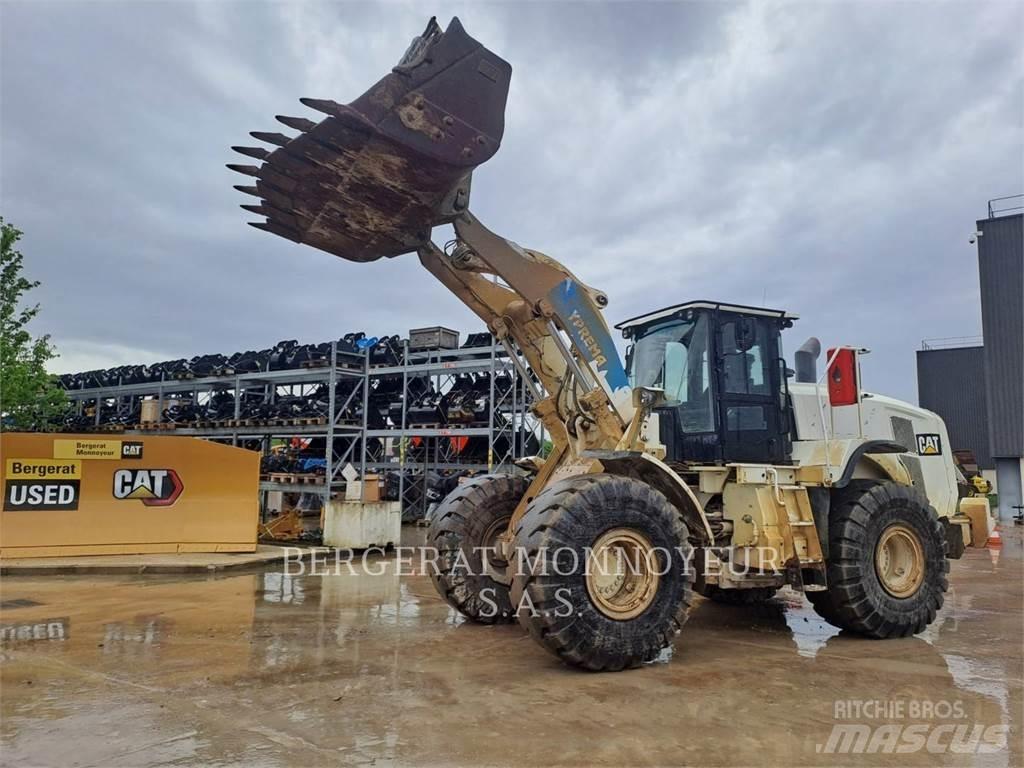 CAT 966M Kolesni nakladalci