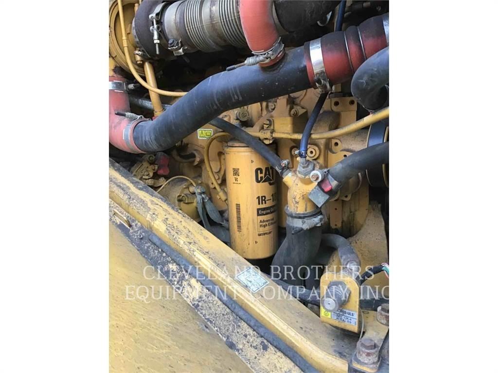 CAT 966M Kolesni nakladalci