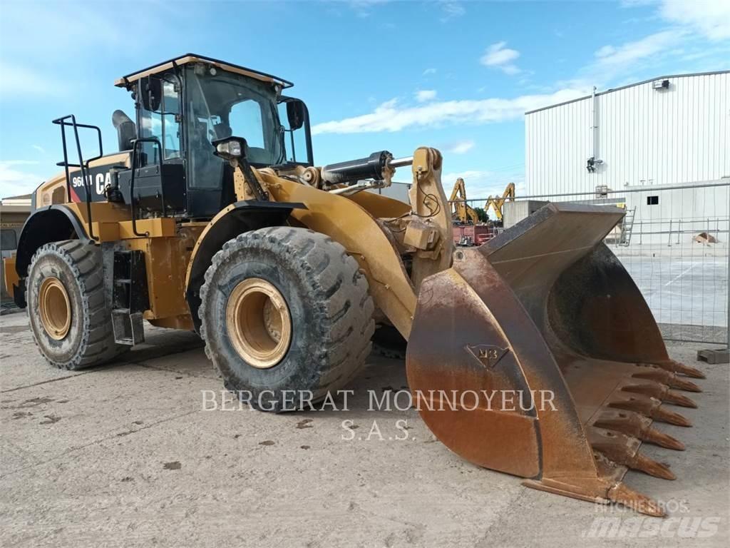 CAT 966M Kolesni nakladalci