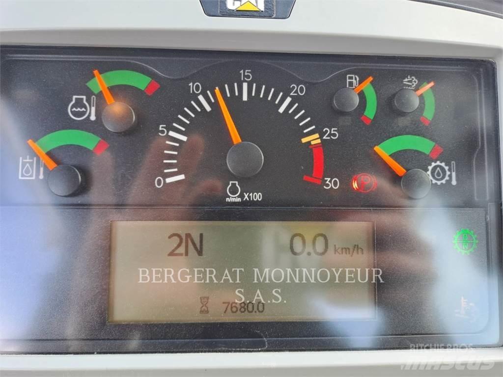 CAT 966M Kolesni nakladalci